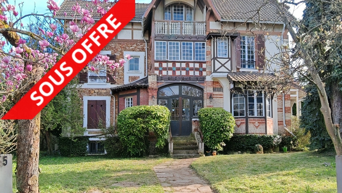 Maison 8 pièces 186 m² – Terrain 1.762 m² – Face à l’Arboretum