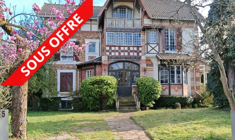 Maison 8 pièces 186 m² – Terrain 1.762 m² – Face à l’Arboretum